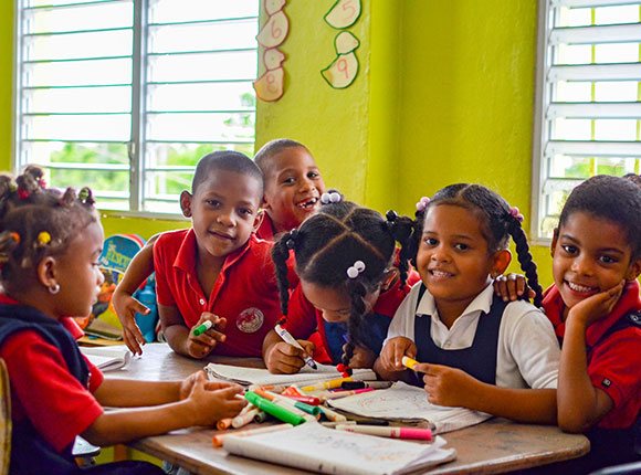 Photo of Dominican children in school